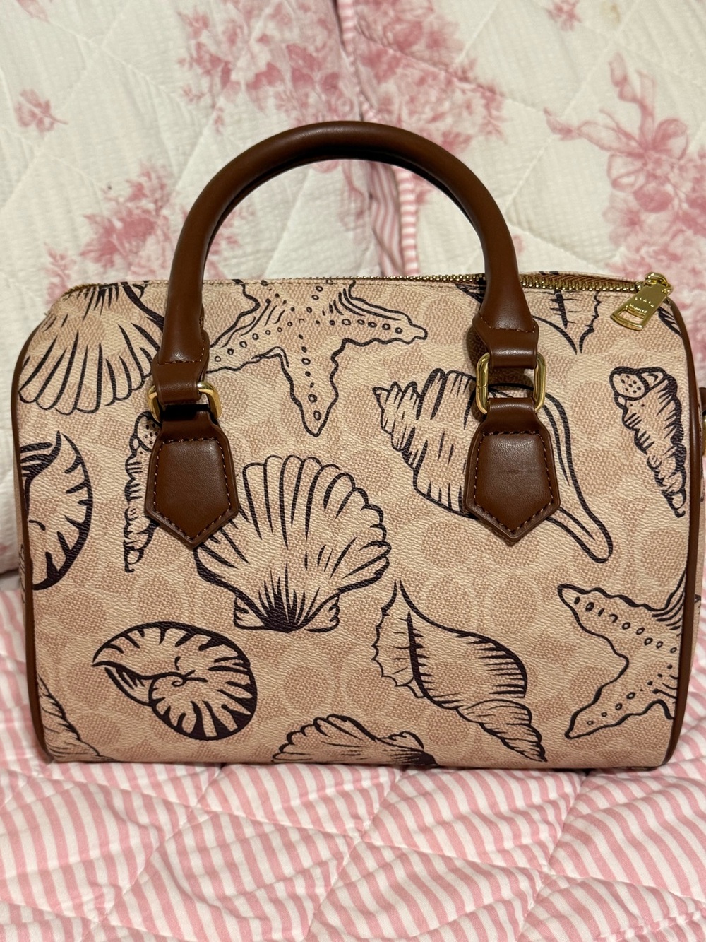 Shell-Print Satchel with Brown Trim - Picture 2 of 13